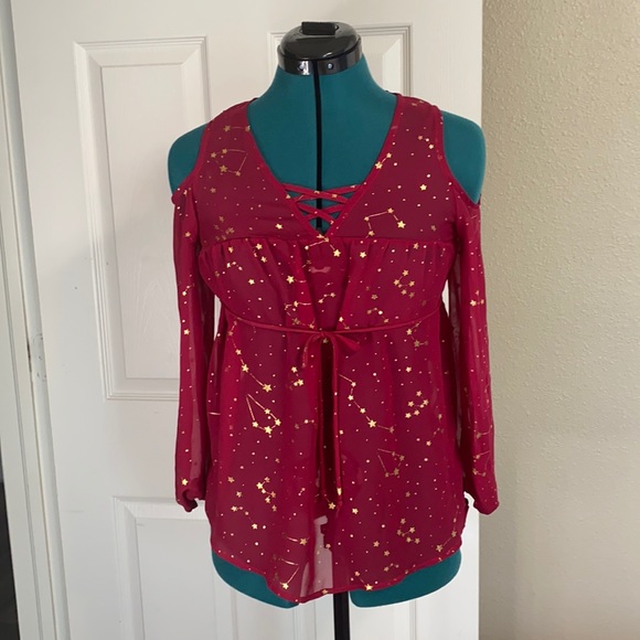 Speechless chiffon cold shoulder blouse. L - Picture 2 of 10